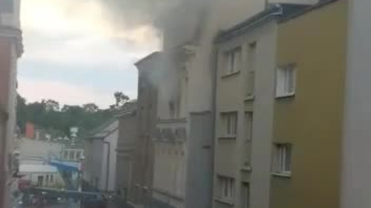 Pożar kamienicy w Koźlu przy ul. Czerwińskiego po wybuchu gazu