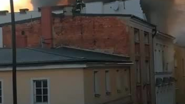 Pożar kamienicy w Koźlu przy ul. Czerwińskiego po wybuchu gazu