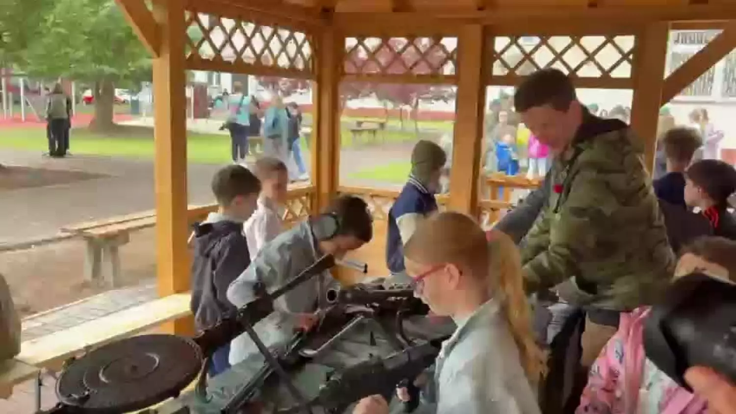 Uroczyste obchody Dnia Patrona Szkoły w PSP nr 10 im. Wojska Polskiego w Kędzierzynie-Koźlu (Bunker King)