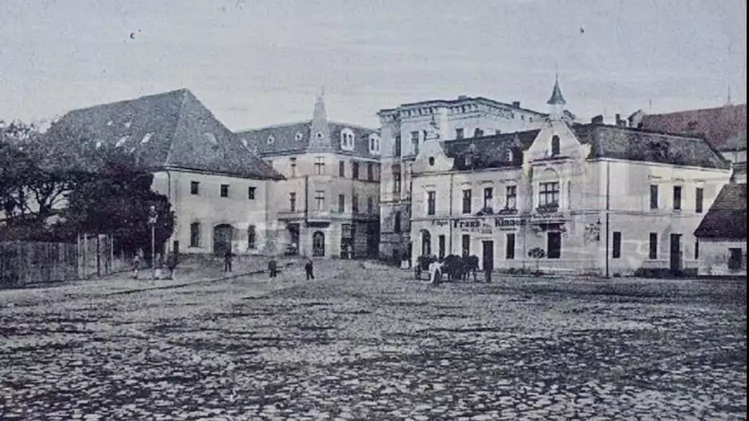 Plac Raciborski dawniej i dziś