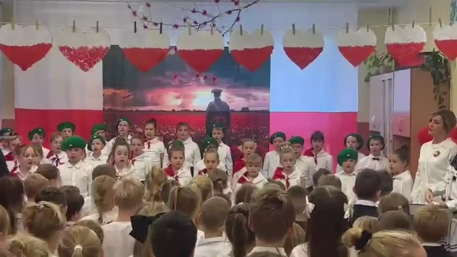 „Szkoła do hymnu” - PSP nr 20